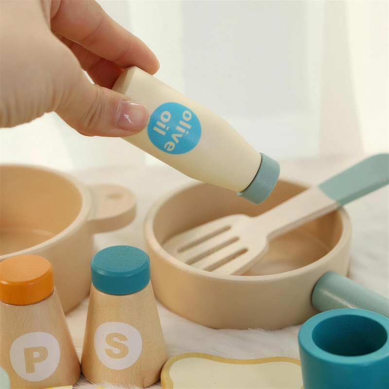 Wooden pot, pan, spatula and play seasoning bottles